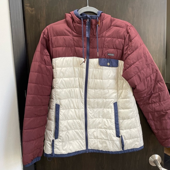 Columbia Jackets & Blazers - Columbia light puffer jacket